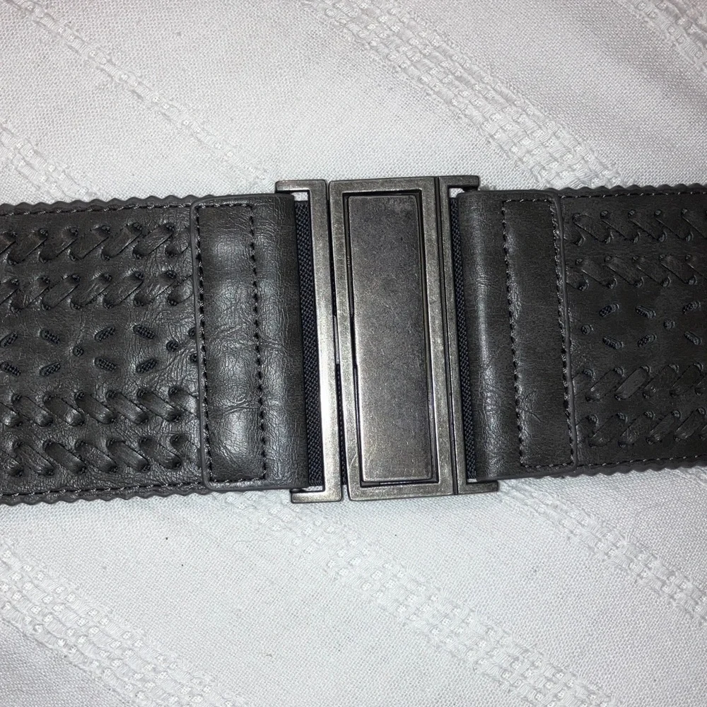 Dark Chocolate Belt with Stretch Back, Ornate Faux Leather Front,  Metal‎ Buckle